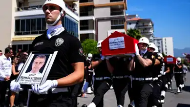 İzmir'de Şehit Polisler Son Yolculuklarına Uğurlandı